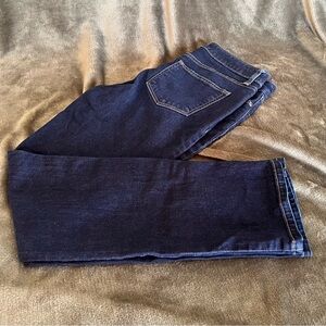 St. John’s Bay Women’s Size 8 Straight Leg Jeans Dark Wash (C3)